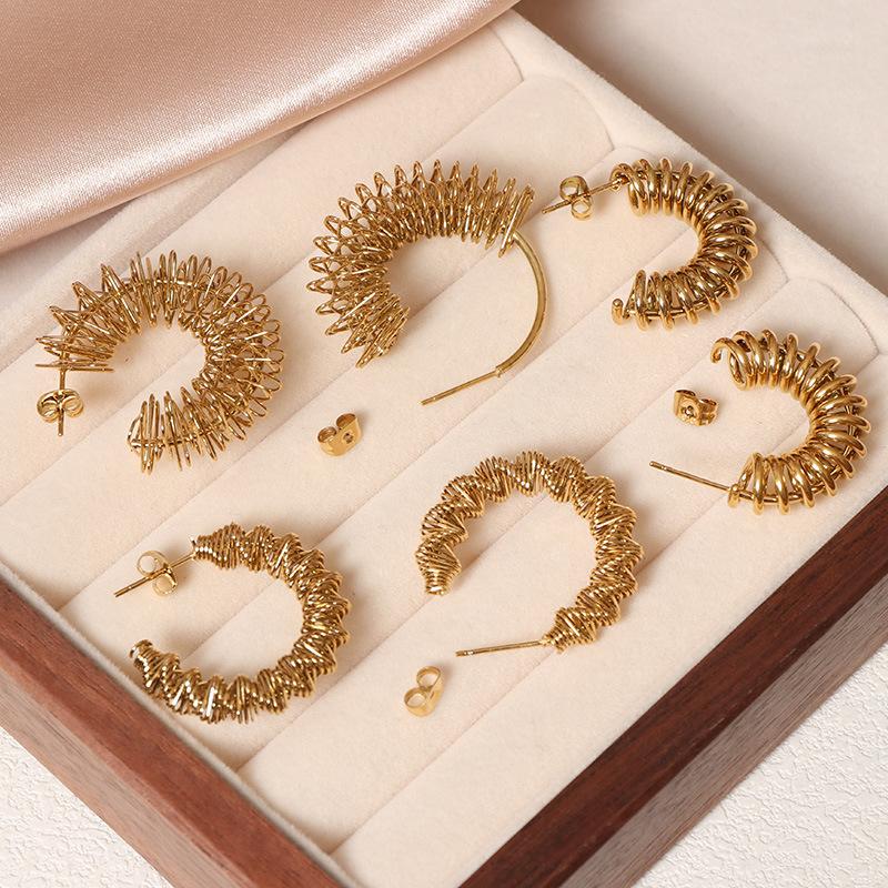 Fashion Heavy Industry Metal Style Niche Spring Design Titanium Steel Gold-plated C-type Earrings