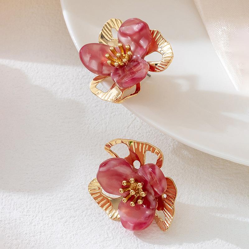 Модные серьги-подвески для женщин