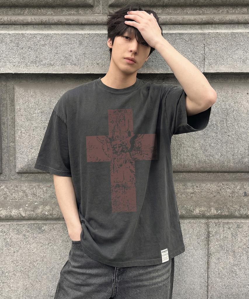 GRAVER [Unisex]Angel Cross Short Sleeve T-Shirt_Charcoal