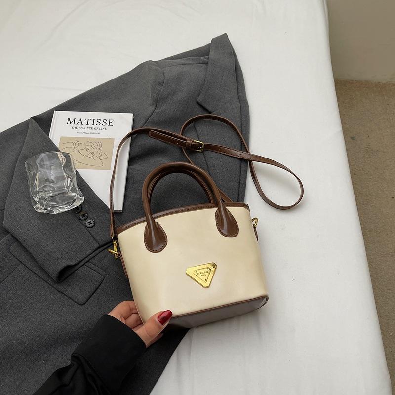 Популярная в этом году ретро-сумка женская большой вместимости 2025 новая весенне-летняя повседневная сумка-мессенджер портативная сумка-ведро