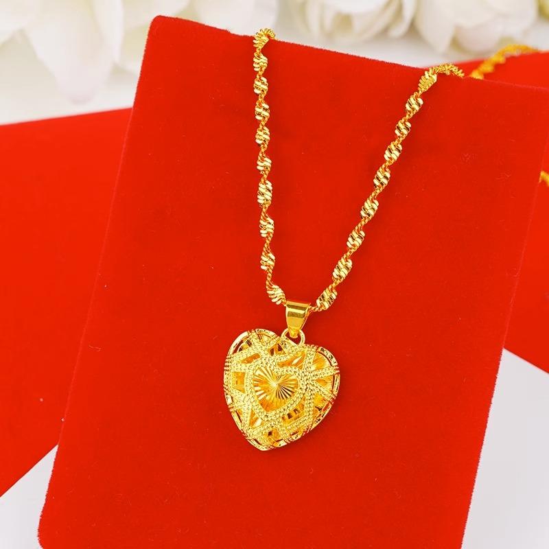 Hollow heart-shaped pendant clavicle chain for women gold, pendant carved double butterfly heart