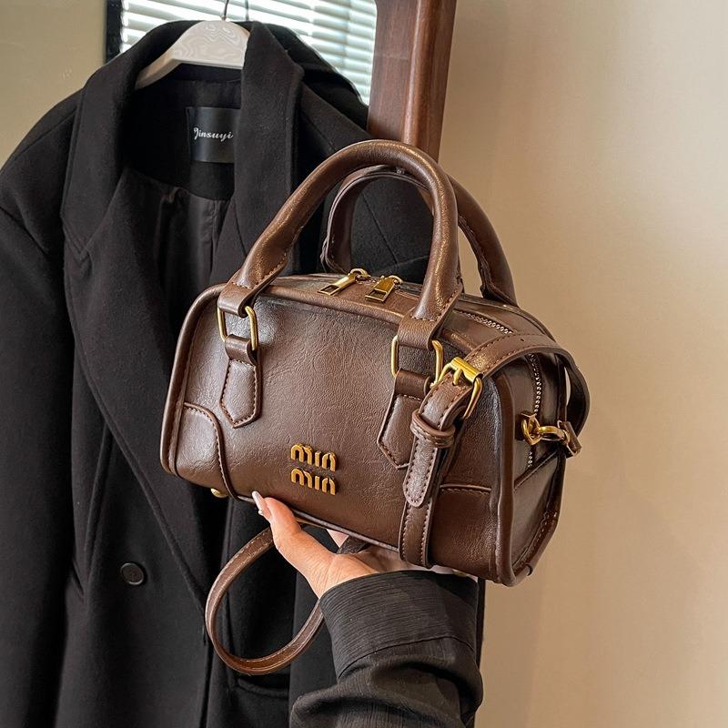 Retro Small Bag Women's New High-end Versatile Commuter Messenger Bag Fashionable Portable Small Square Bag