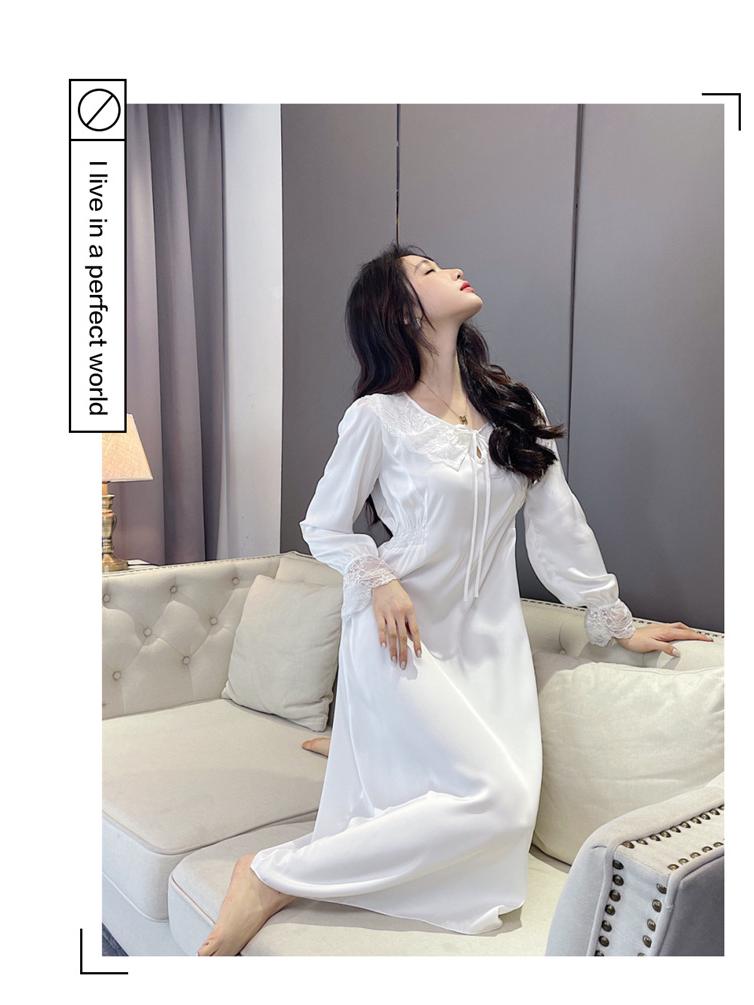 Женская длинная ночная сорочка из ледяного шелка с кружевной отделкой - Весна/Осень