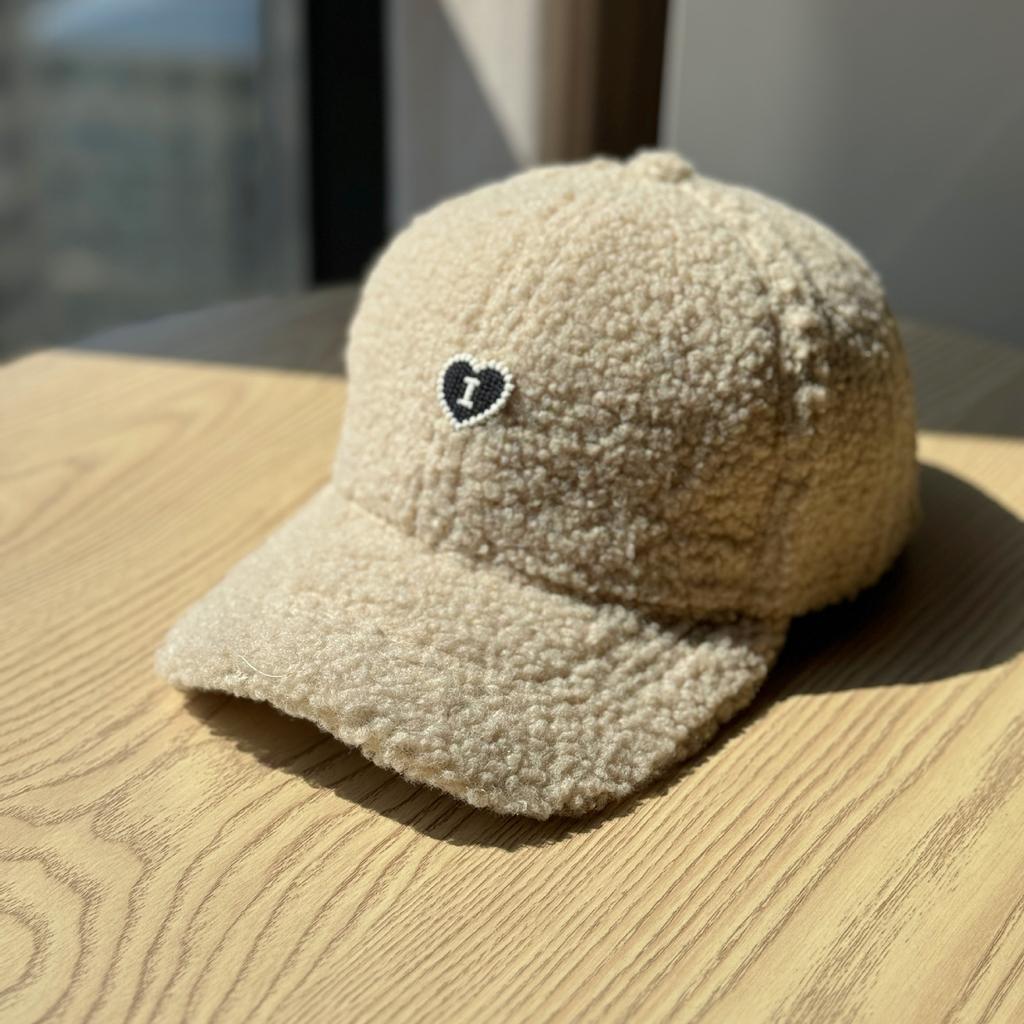 New Hat for Women In Autumn and Winter Love Wide Brim Peaked Hat Winter Warm Thickened Big Head Circumference Small Baseball Cap Showing Face