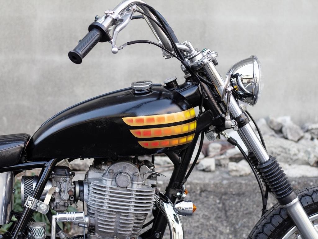 Смещенные стойки для MOTOR ROCK SR400/500 - (MR-HC080)