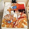 Фланелевое одеяло с принтом персонажей One Piece, Высококачественное, Удобное для всех сезонов, Декор для дома, Тепло и уют, Идеально для рождественских подарков
