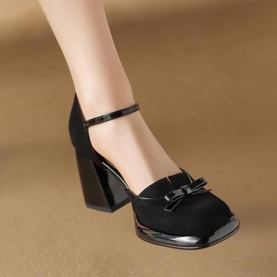 Французские ретро легкие и элегантные босоножки с полым носком 2024 года, новые универсальные простые толстые каблуки с пряжкой и высоким каблуком
