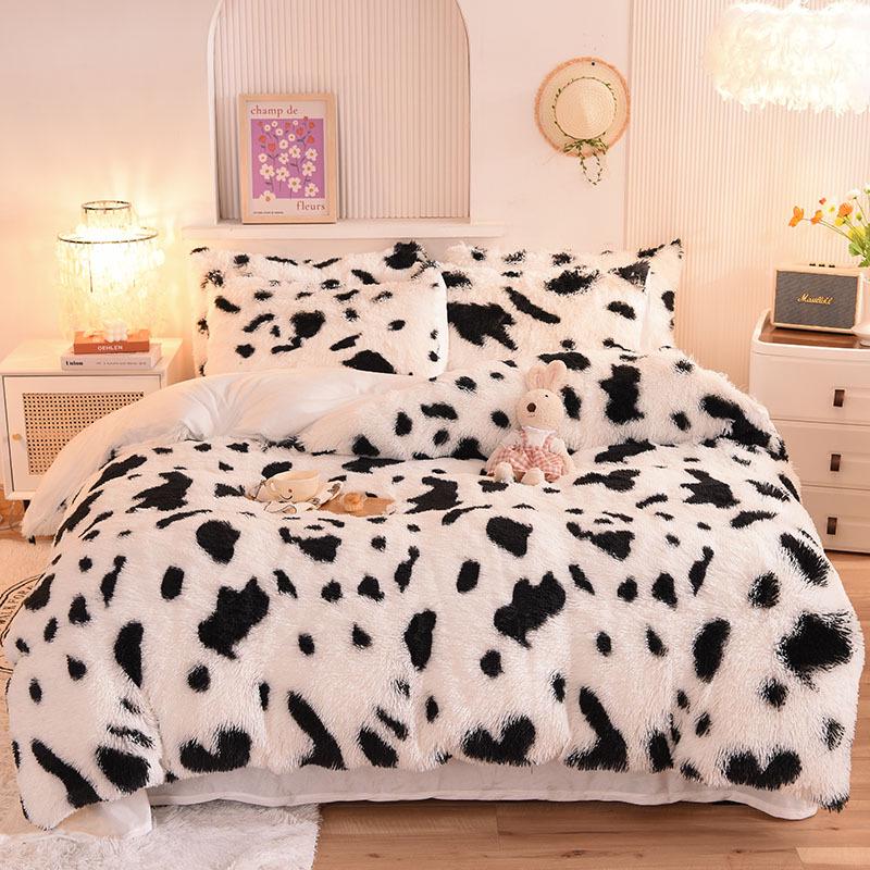 "Mink Velvet Plush Winter Bed Set: Four-Piece Solid Color Quilt Cover"