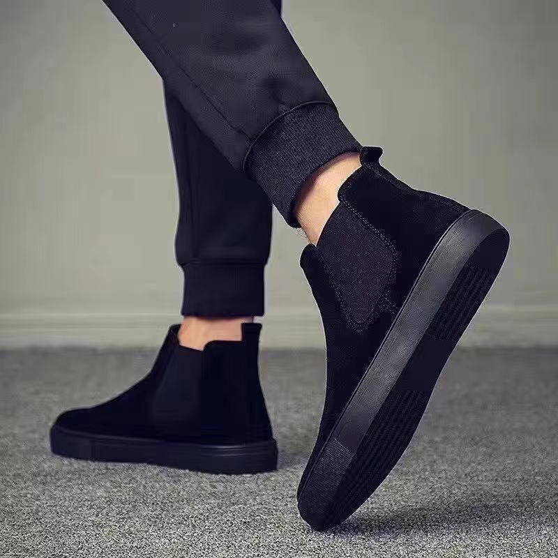 Korean Style High-Top Slip-On Men's Casual Martin Boots - Trendy Autumn/Winter Emo Influencer Style.