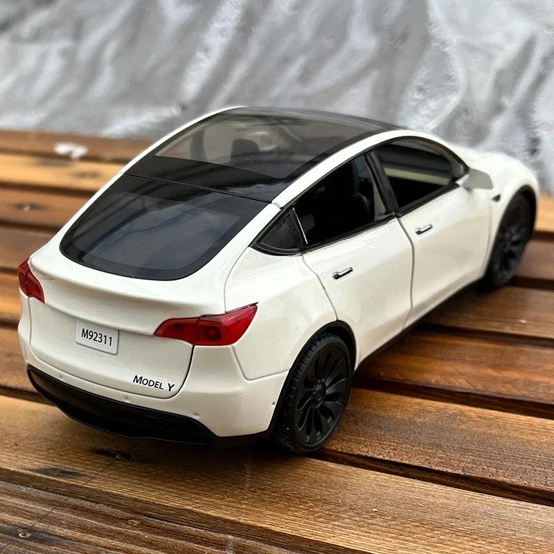 WSGR9 1:24 Tesla Model Y Model 3 Model S Metal Alloy Diecast Toy Car Model Sound And Light Children's Toy Collectibles Birthday Gifts