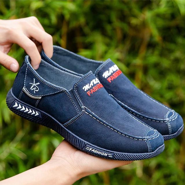 Мужские джинсовые парусиновые туфли, кроссовки без застежек для лета 2025 года, новые уличные мокасины для вождения, модные винтажные лоферы для мужчин