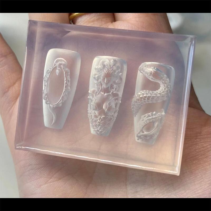 1Pcs Silicone Nail Mold Beautiful Women Snake 3D Relief Nail Template Nail Art Decorations Nail Art Manicure Tool