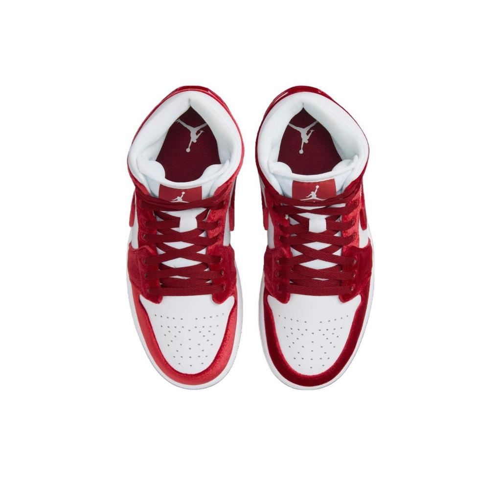 Кроссовки женские Air Jordan 1 Mid Red Velvet белые черные Team-Red FZ3334-100