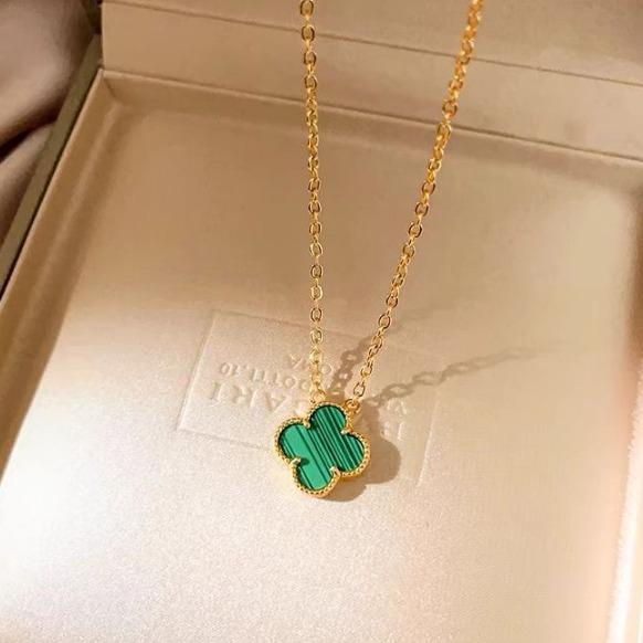 Ожерелье из титановой стали с двумя сторонами и четырьмя листами клевера, простое, легкое, роскошное, высококлассное, чувственное женское ожерелье