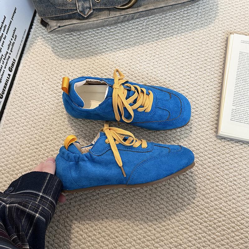 Французские ретро-бордовые туфли женские весна 2025 новые универсальные немецкие кроссовки повседневные бордовые туфли мода Форрест Гамп прилив