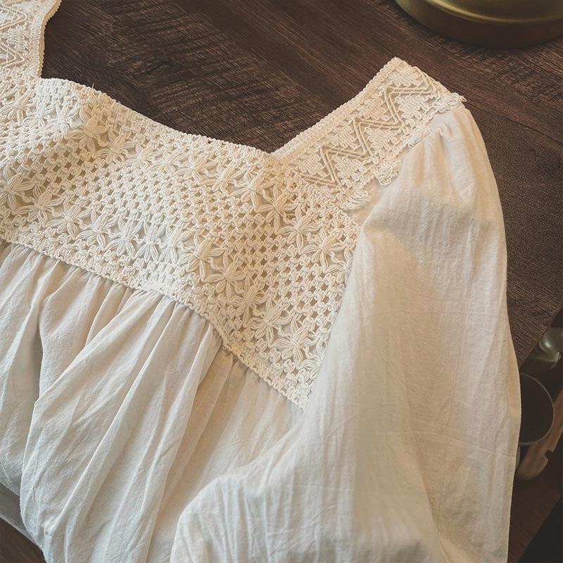 Women's Korean Style Summer Chic Clavicle Square Neck Hook Flower Blouse