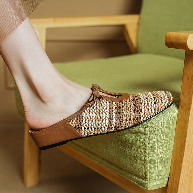 Мода 2025 Снаружи НОВЫЕ Летние Женские Мюли Женские Тапочки Лаконичные С закрытым носком С ремешком на пятке Круглый носок Низкий каблук Плетеные Современные Сандалии