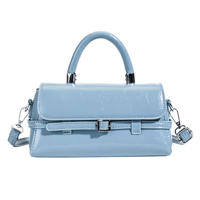 Маленькая квадратная сумка высокого класса для ношения в руке, женская, новая весенняя коллекция 2025, модная простая сумка через плечо, трендовая повседневная сумка-мессенджер