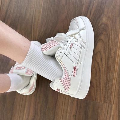 Белая радуга в гонконгском стиле, универсальные нишевые туфли для хлеба, женская тенденция 2025 года, новые кроссовки для скейтбординга, спортивная повседневная белая обувь