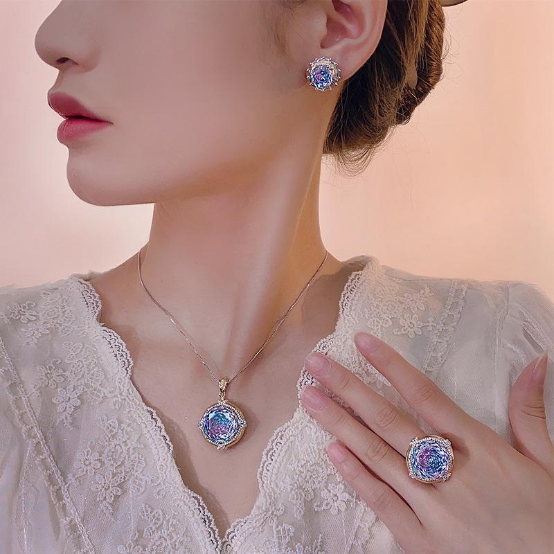 Ювелирные изделия Медное основание Позолоченное Огранка «Миллениум» Плавное изменение цвета Темперамент Легкая роскошь Комплект Основной камень 18-10М