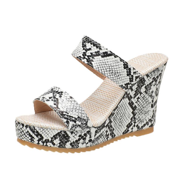 2025 лето внешняя торговля большой размер крутые шлепанцы женские европейские и американские новая цветовая гамма принт змеи леопардовый принт танкетка толстая подошва