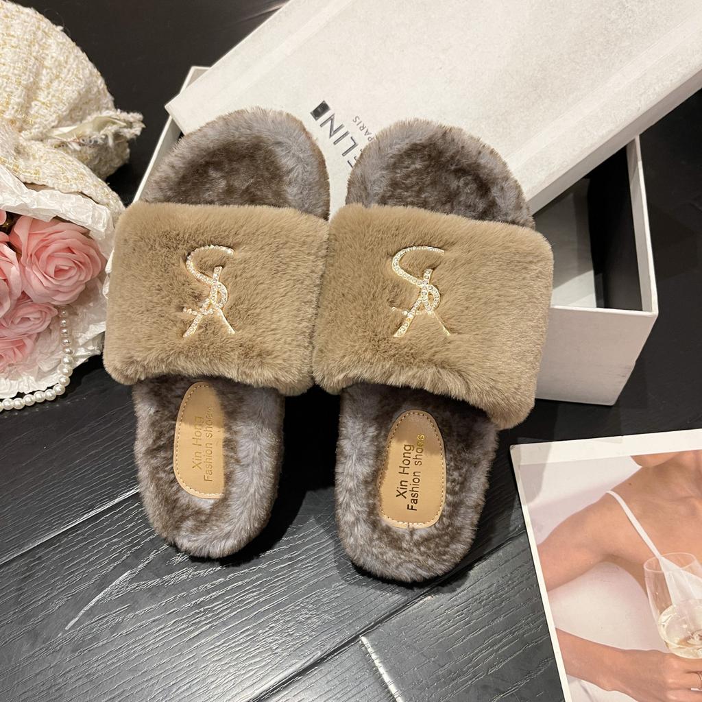Модные стразы с буквами и нежными пушистыми тапочками 2024 года, новинка зимы, универсальные пушистые тапочки для улицы и дома