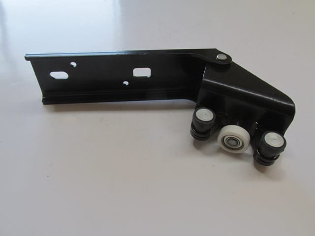 For Opel Vivaro 2004-2008 right sliding door center guide connection Oem 7700312372