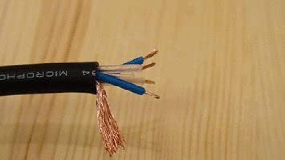 Микрофонный кабель MOGAMI 2534 XLR (0.5м)