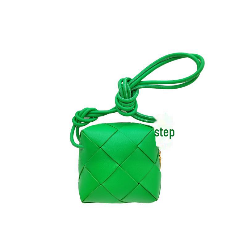 2024 Весна/Лето Женская мода из коровьей кожи, плетеная вручную, с узлом, сумка через плечо и через плечо