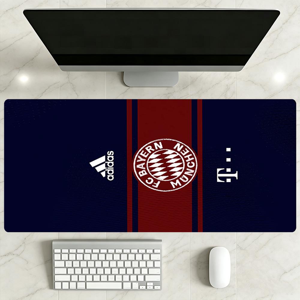Golden Bayern Munich Emblem Blanket Durable Comfort Great for Office Chair Seaside Chair All-Season Use Modern Style