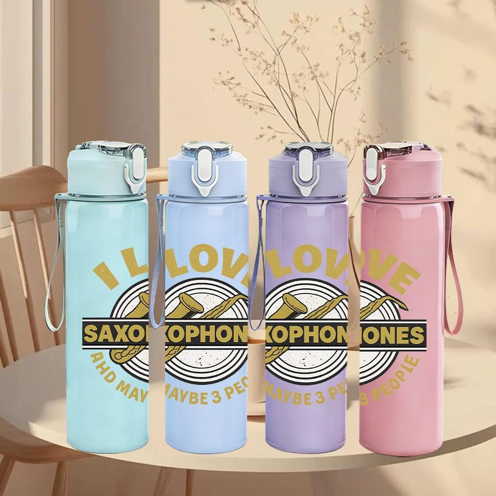 1PC I Love Saxophones Badge 750ml Color Plastic Sports Water Bottle Leakproof Flip Straw Lid Suitable for Sports Office Home Use