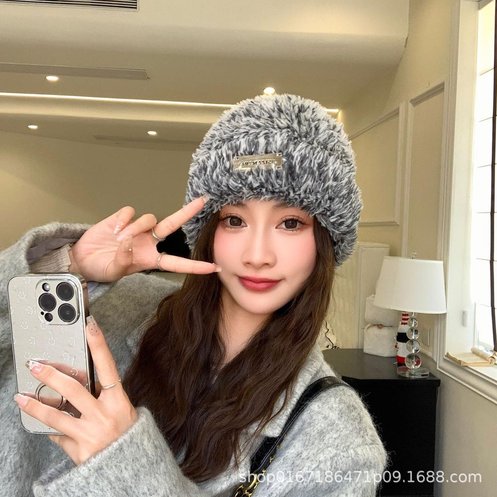 Осенние и зимние повседневные женские шапки плюшевые новые вязаные шапки универсальные теплые защитные наушники утолщенные модные шерстяные шапки
