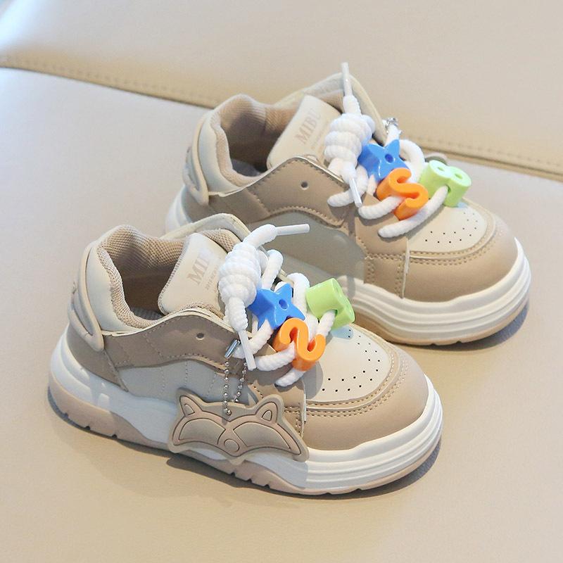 Children's sports shoes 2025 spring and autumn new boys' little white shoes cartoon girls' casual board shoes soft sole baby shoes single