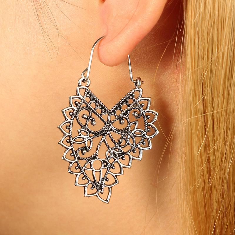 Этнический стиль Простой сплав Узор Полые ушки Подвеска