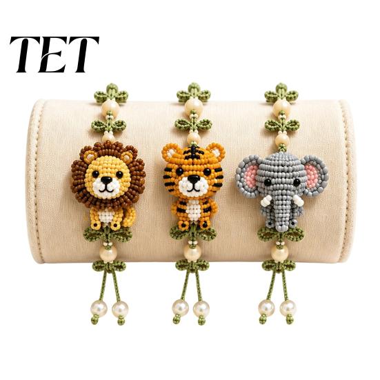 Relaxing Art Projects for Home DIY Beaded Bracelet Making Kit, 3D Animals Beads Craft Starter Set Bead Kits Adults with Charms, Beadwork Jewelry