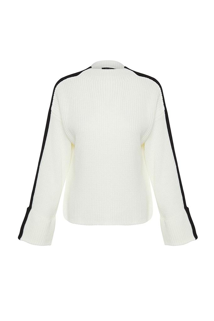 Женский модный стильный свитер, черный сложенный трикотаж с широкими рукавами