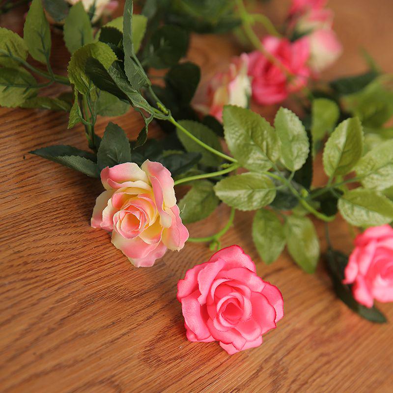 Искусственная розовая лоза для декора труб кондиционера и лестницы