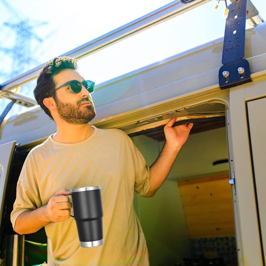 Тамблер 30 унций с крышкой-ручкой, Изолированная дорожная кофейная кружка из нержавеющей стали, Металлическая чашка с двойными стенками, защищенная от проливания, Сохраняет напиток горячим/холодным