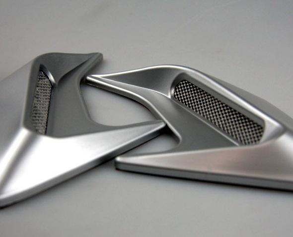 Наклейка на автомобиль из углеродного волокна, наклейки-декорации на вентиляционные отверстия боковых крыльев в виде жабр акулы, наклейка, автостайлинг, декор, аксессуар