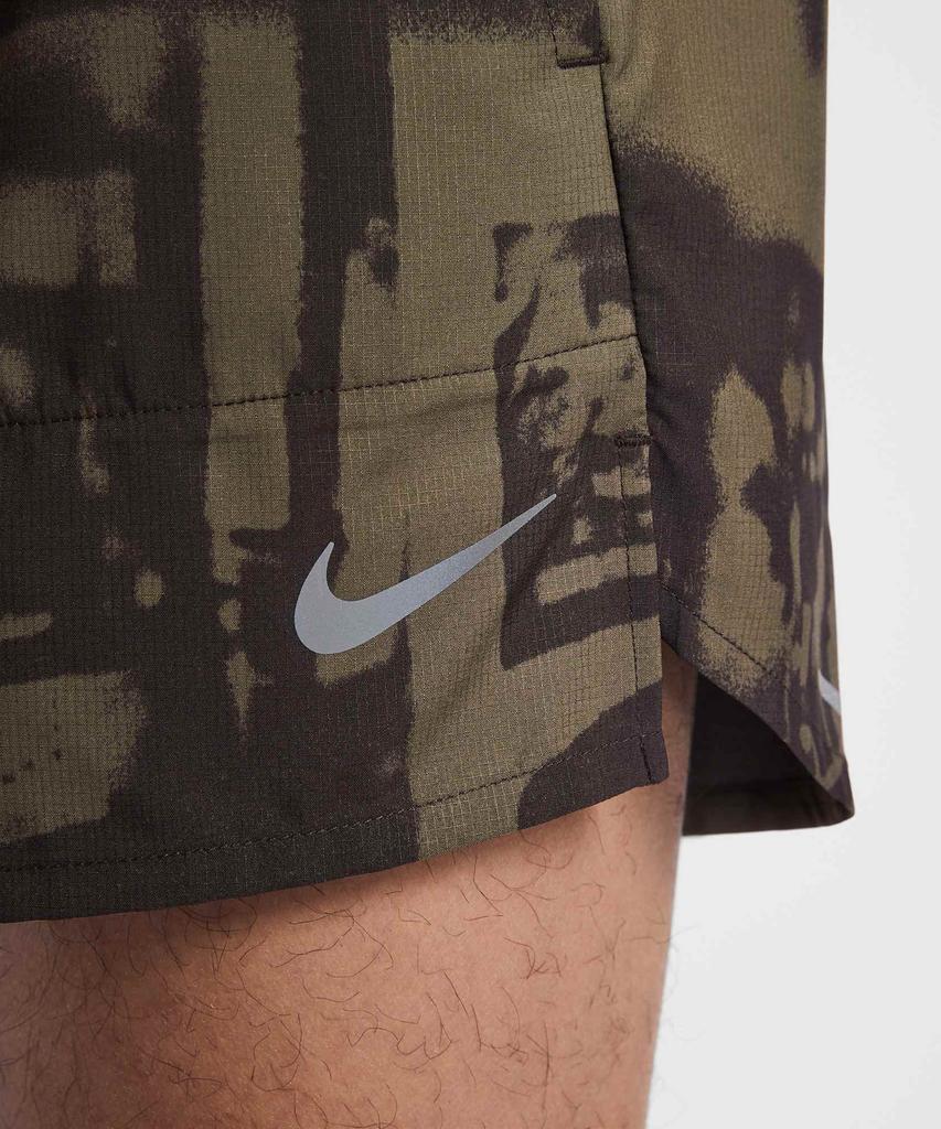Nike Беговые шорты Stride Dry-Fit 5 дюймов с подкладкой M - Темный лесной орех:Бархатный Коричневый:Размер Мосс / Iq6058-212