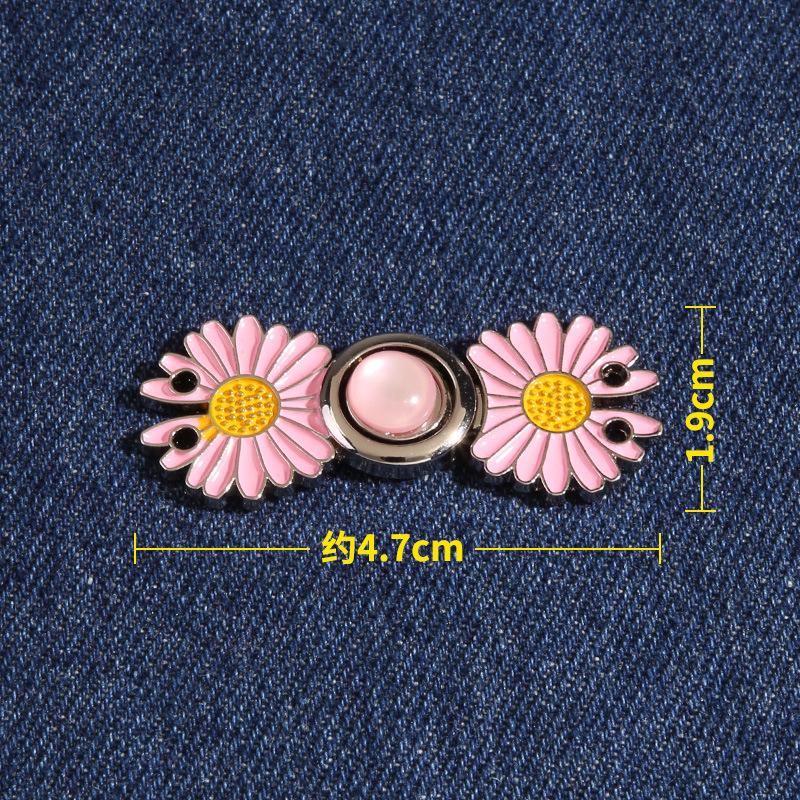 10 шт. Пояс затянут, Артефакт, Талия брюк большая, Пуговица маленькая, Маргаритка закрыта, Талия регулируется