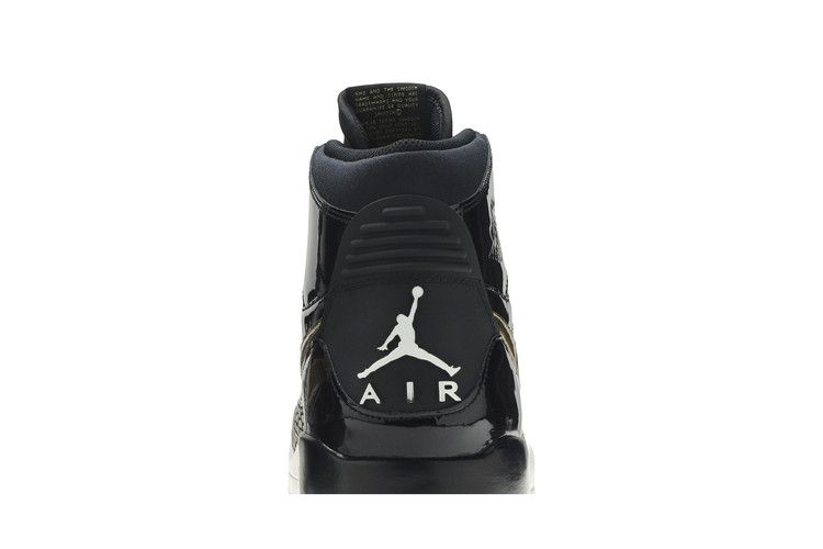 Men's Sneakers Jordan Legacy 312 Black Gold Patent Black/Metallic Gold-White