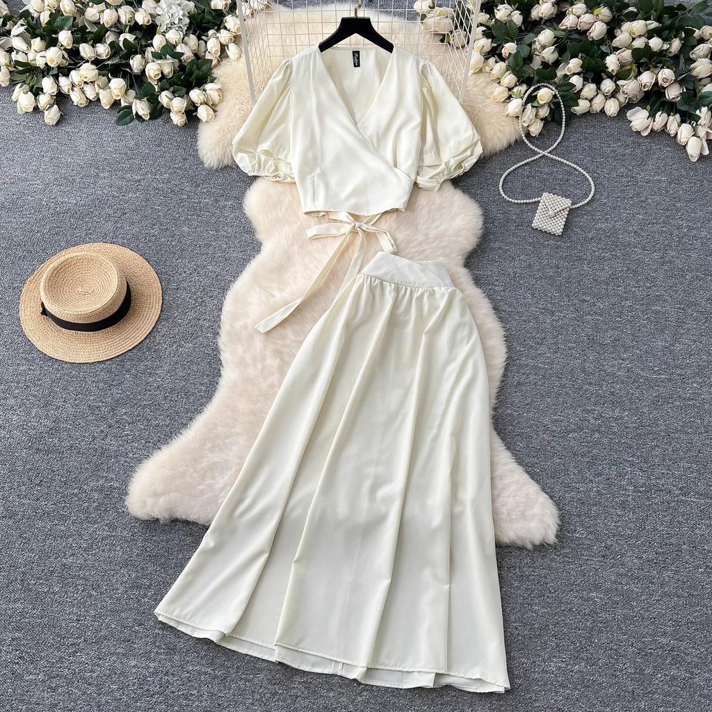 French Style Set with Women's Design Sense, Tie Up Waist, V-neck, Bubble Sleeve Shirt, High Waist, Big Swing Skirt, Two-piece Skirt Set