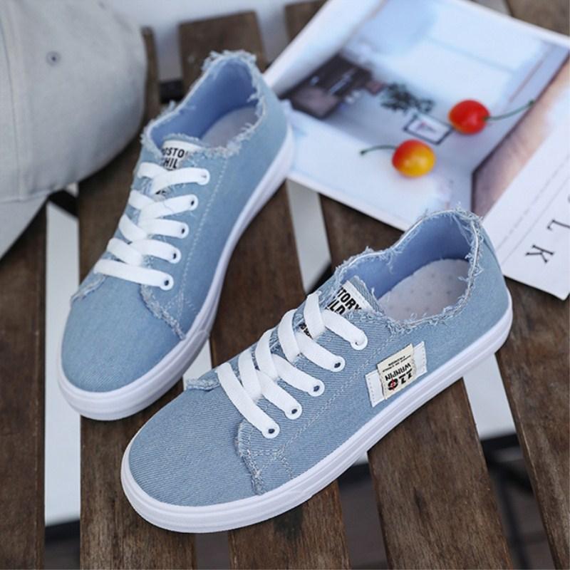 Fashion New 2025 Spring Summer Women Canvas Shoes Flat Sneakers Women Casual Shoes Low Upper Lace Up White Shoes