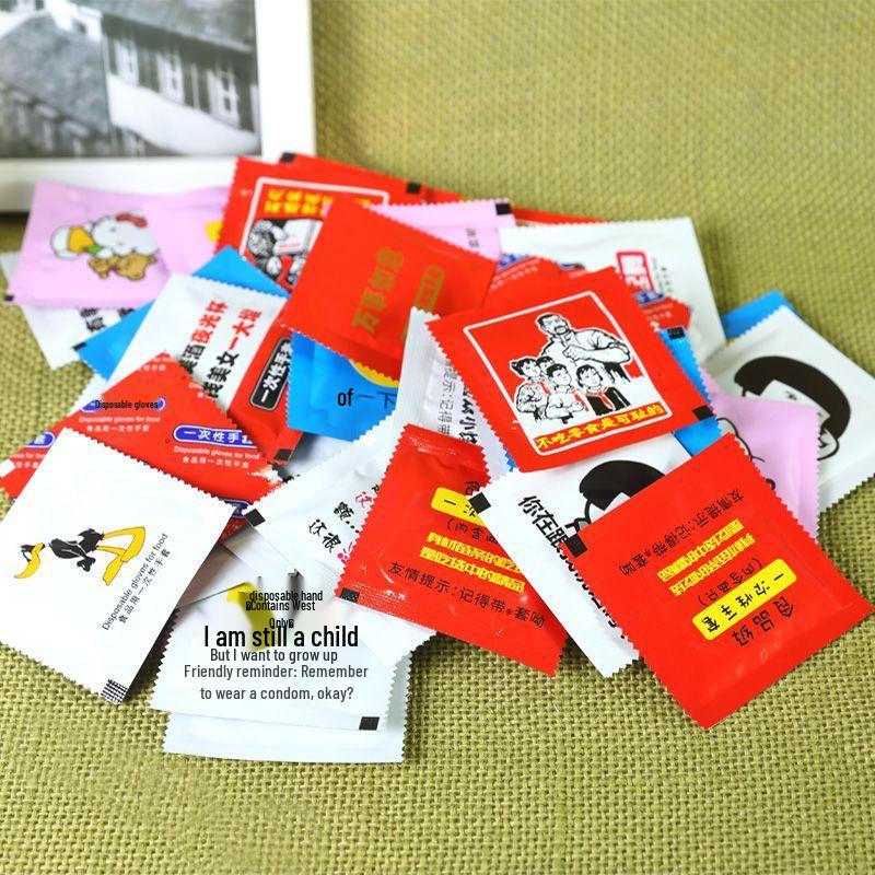 Individually Packaged Food Grade PE Disposable Gloves - Small Pack for Catering, Takeaway, Pizza, Lobster, Crab.