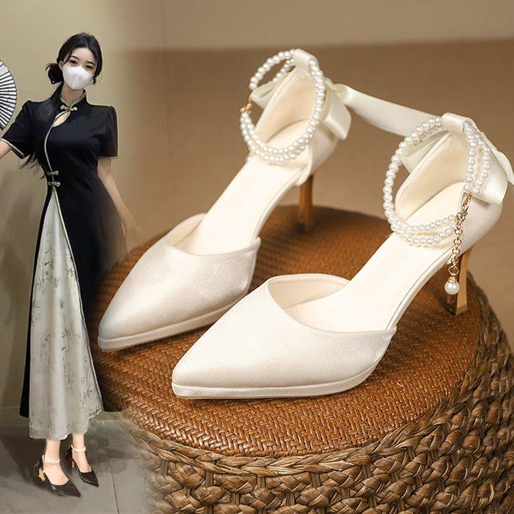 Модные женские босоножки, летние, новые, с острыми матовыми лентами, украшенными бисером каблуками, модные, темпераментные, узкие каблуки, свадебные, вечерние, одинарные туфли