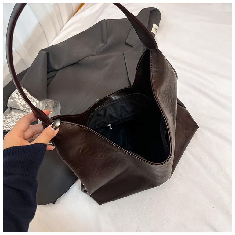 IELGY Ladies Tote Bag Autumn Winter Retro Shoulder Large Capacity Commuter Female Bag