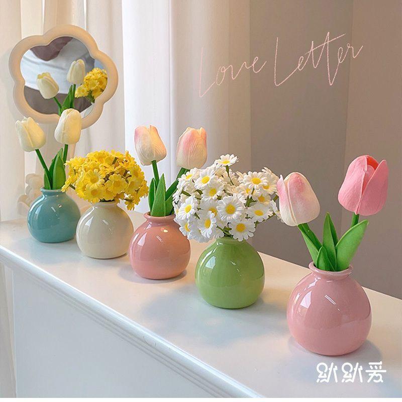 Маленькая керамическая ваза для сухих или искусственных цветов - Идеально подходит для офисного стола, туалетного столика, обеденного стола или украшения дома