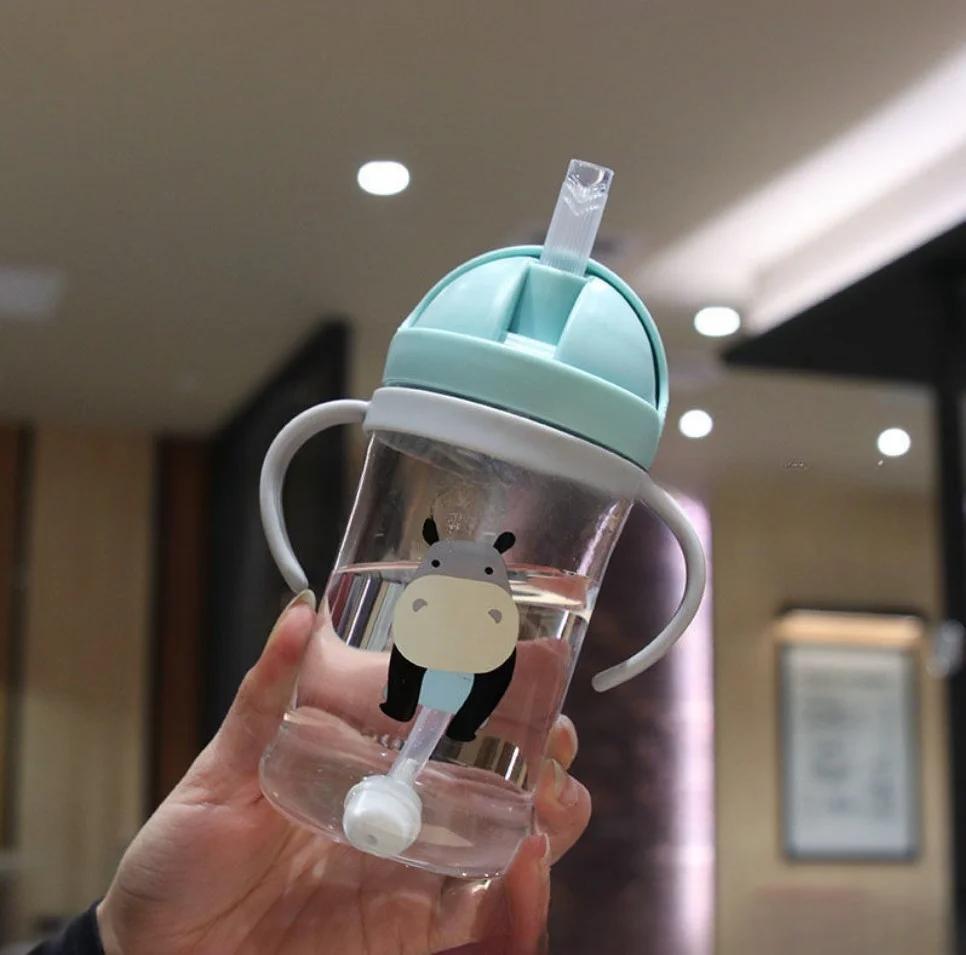 Детская пластиковая бутылка для питья с соломинкой и мультяшным рисунком - Идеально подходит для кормления и обучения малыша на открытом воздухе