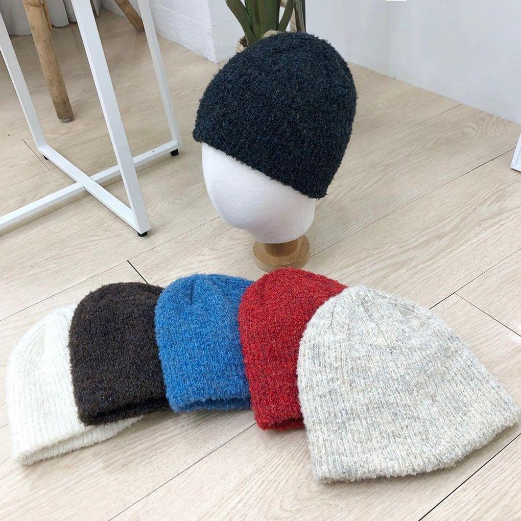 Women's Winter Daily Modern Plain Boucle Beanie Hat